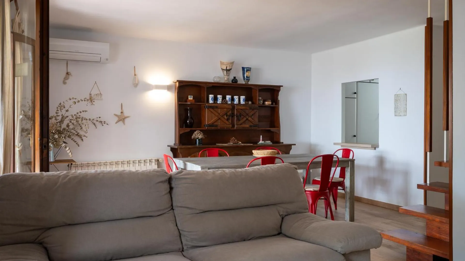 Holiday home At084 Piscina Compartida Con 3 Casas Y Vistas Al Mar Villa Torredembarra