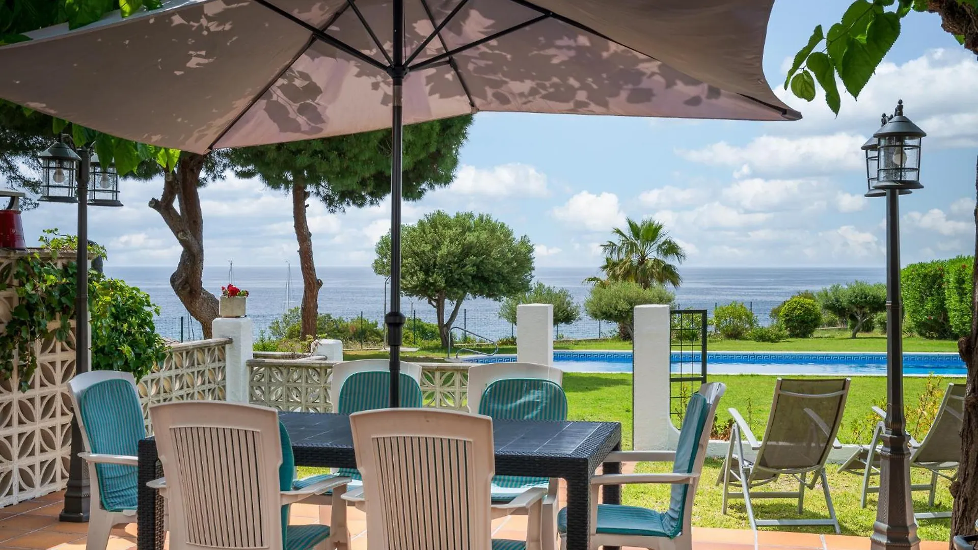 Holiday home At084 Piscina Compartida Con 3 Casas Y Vistas Al Mar Villa Torredembarra Spain