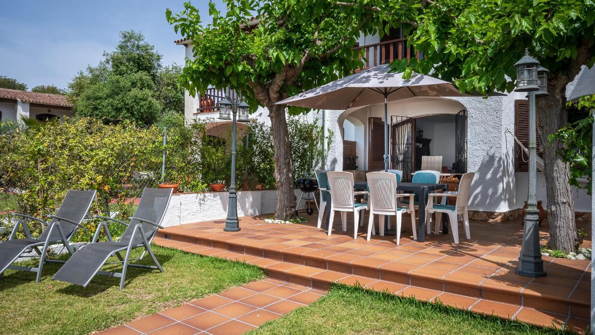 At084 Piscina Compartida Con 3 Casas Y Vistas Al Mar Villa Torredembarra İspanya